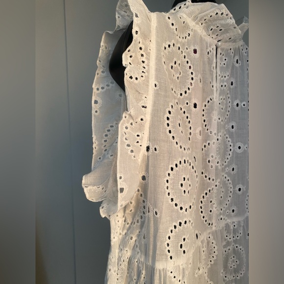 ➕Flutter Sleeve Eyelet Lace Dress. Color: White. Size: Plus - Picture 9 of 11